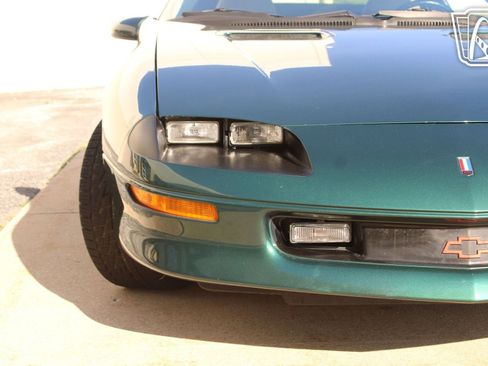 Used 1995 Chevrolet Camaro Z28 image 26
