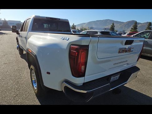 Used 2021 GMC Sierra 3500 SLT w/ SLT Convenience Package AWD/4WD image 11