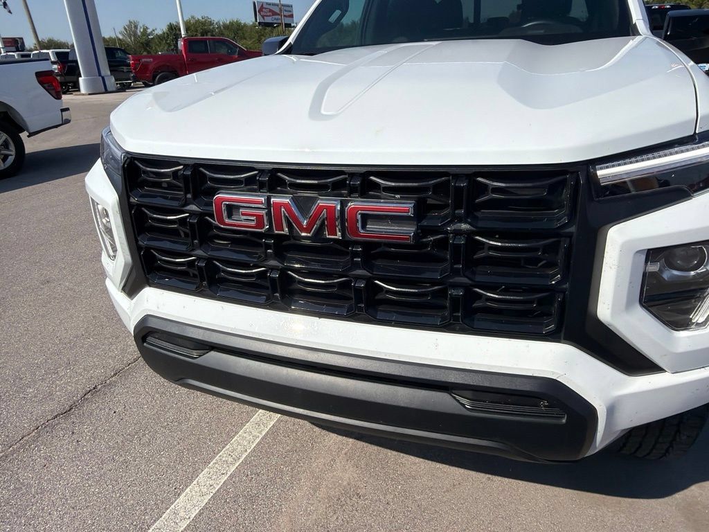 Used 2025 GMC Canyon Elevation RWD image 3