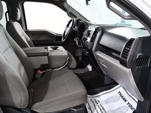 Used 2017 Ford F150 XLT w/ Trailer Tow Package image 10