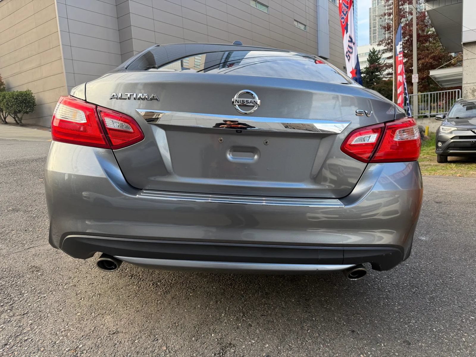 Used 2016 Nissan Altima 2.5 SV w/ Convenience Package FWD image 8