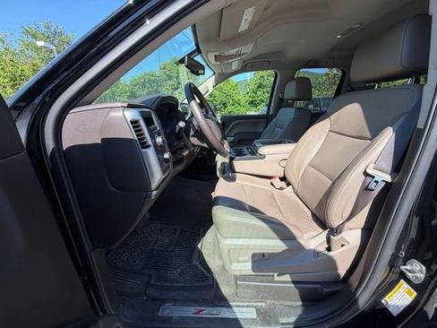 Used 2017 Chevrolet Silverado 1500 LTZ Z71 w/ LTZ Plus Package AWD/4WD image 5