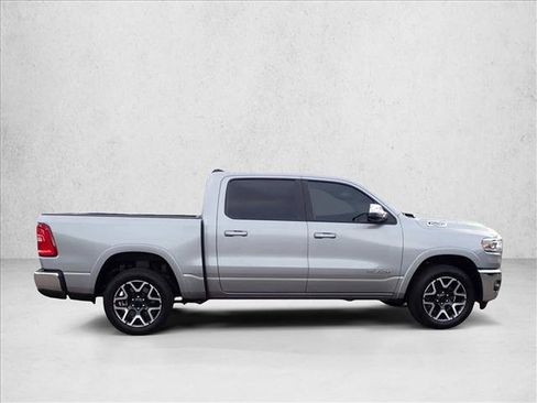 Used 2025 RAM 1500 Laramie AWD/4WD image 5
