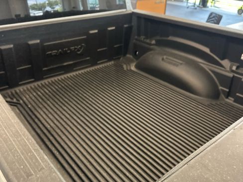 Used 2023 RAM 1500 Laramie AWD/4WD image 16