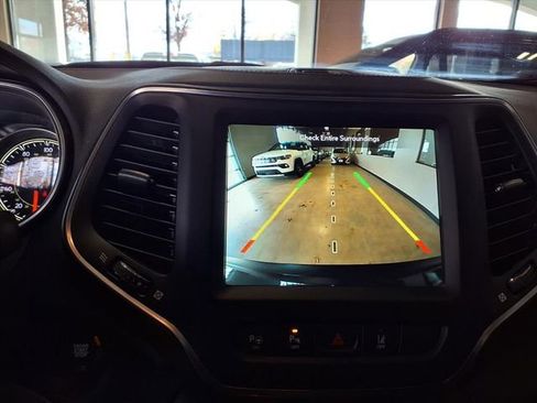 Used 2023 Jeep Cherokee Altitude Lux image 26