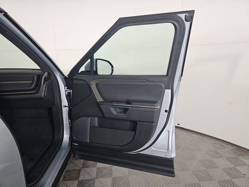 Used 2025 Rivian R1S Adventure AWD/4WD image 18