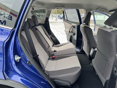 Used 2015 Toyota RAV4 LE image 16