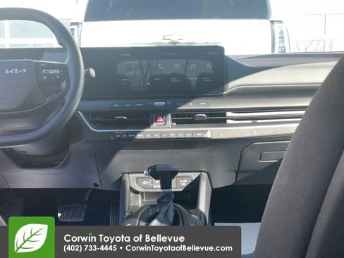 Used 2025 Kia K4 LX image 25