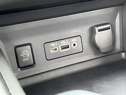 Used 2024 Nissan Sentra SV image 26