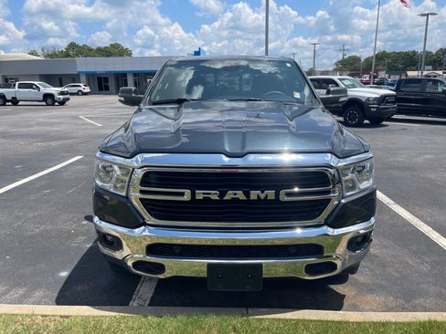 Used 2019 RAM 1500 Big Horn RWD image 2