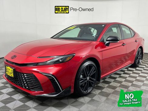 Used 2026 Toyota Camry Hybrid w/ Multimedia Upgrade Package AWD/4WD image 1