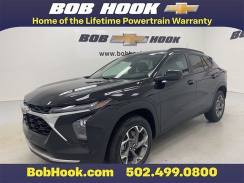 New 2026 Chevrolet Trax LT w/ Driver Confidence Package image 1