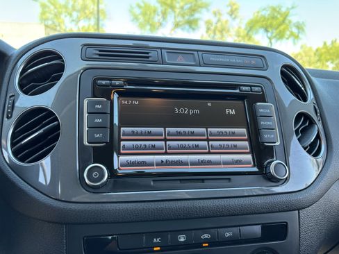 Used 2015 Volkswagen Tiguan S FWD image 20