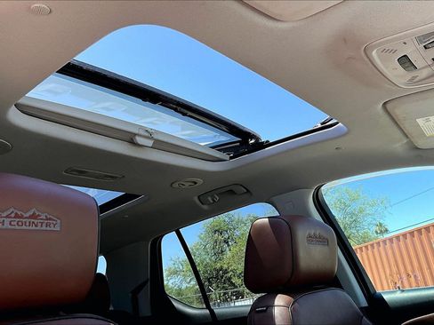 Used 2019 Chevrolet Traverse High Country w/ LPO, Floor Liner Package AWD/4WD image 16