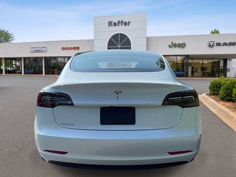 Used 2021 Tesla Model 3 Standard Range Plus RWD image 5