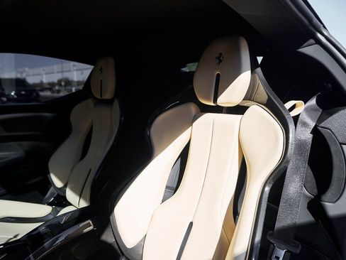 Used 2022 Ferrari SF90 Stradale image 50