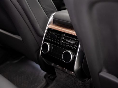 Used 2023 Land Rover Range Rover SE image 70