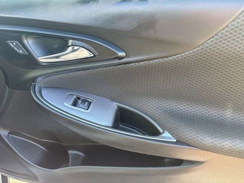 Used 2018 Chevrolet Malibu LT w/ Sport Package FWD image 41