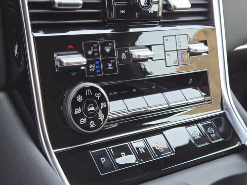 New 2025 Nissan Armada Platinum Reserve image 38