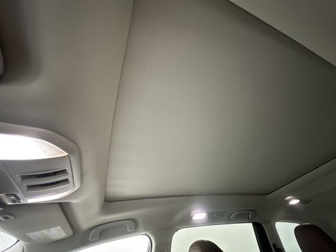 Used 2025 Subaru Ascent Touring image 21