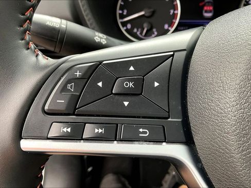 Used 2025 Nissan Sentra SR FWD image 20