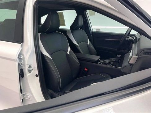 Used 2026 Toyota Camry SE w/ Multimedia Upgrade Package FWD image 6