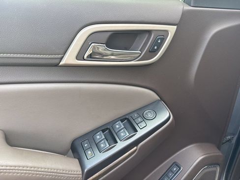 Used 2018 GMC Yukon Denali w/ Denali Ultimate Package AWD/4WD image 9