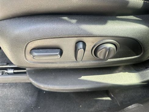 Used 2023 Chevrolet Traverse LT w/ LT Premium Package image 14