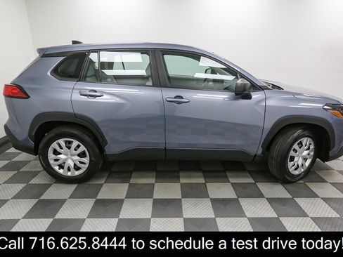 Used 2024 Toyota Corolla Cross L image 7