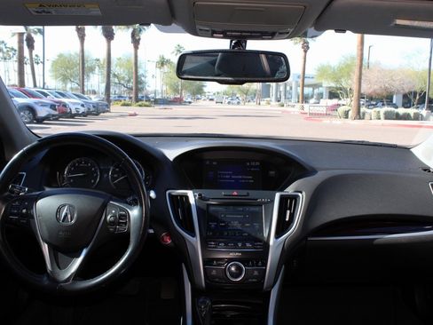 Used 2017 Acura TLX image 12