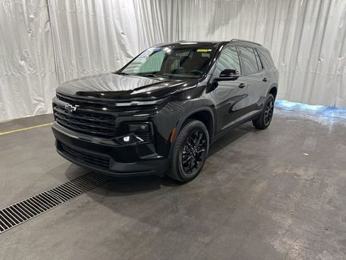 Certified 2026 Chevrolet Traverse LT w/ Midnight/Sport Edition image 7