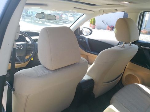 Used 2010 MAZDA MAZDA3 i Touring image 31