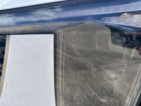 Used 2024 Kia Sorento S image 10