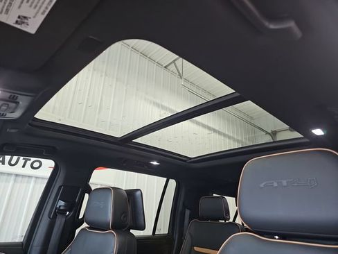 Used 2021 GMC Yukon XL AT4 w/ AT4 Premium Plus Package AWD/4WD image 21