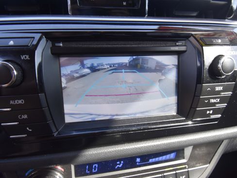 Used 2015 Toyota Corolla S Premium image 7