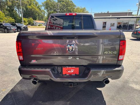 Used 2015 RAM 1500 Express AWD/4WD image 4