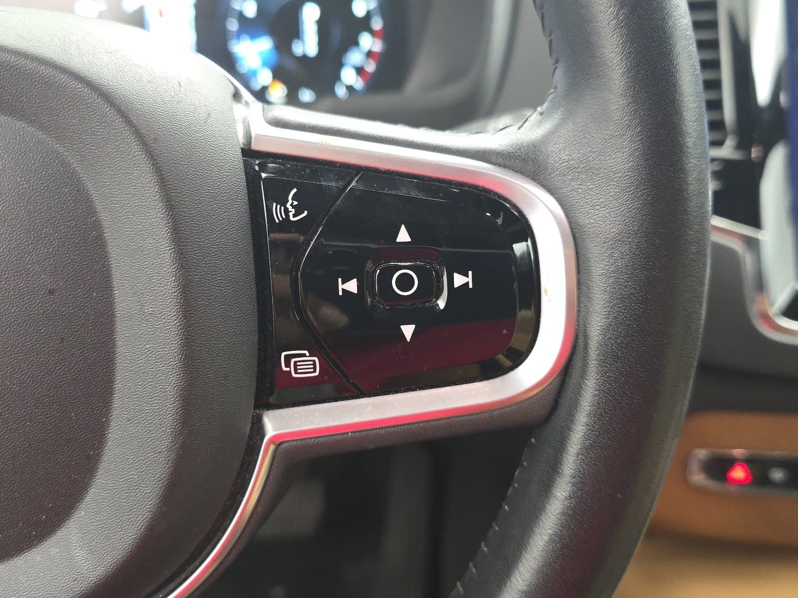 Used 2018 Volvo XC90 T6 Inscription w/ Convenience Package AWD/4WD image 14