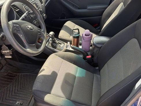 Used 2018 Kia Forte LX image 19