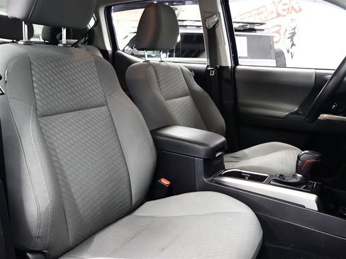 Used 2022 Toyota Tacoma SR5 image 19