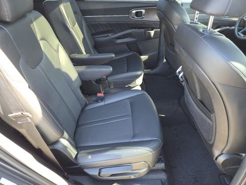 Used 2023 Kia Sorento SX image 26
