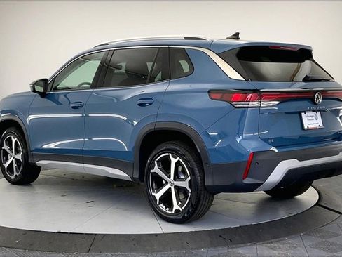 New 2026 Volkswagen Tiguan SE image 4