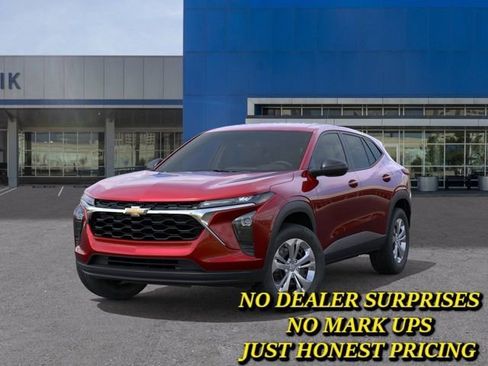 New 2026 Chevrolet Trax LS w/ Driver Confidence Package FWD image 6