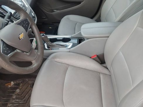 Used 2017 Chevrolet Malibu LT w/ Leather Package FWD image 11