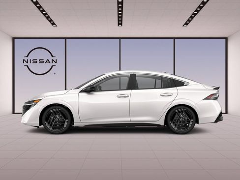 New 2026 Nissan Sentra SR w/ SR Premium Package FWD image 9