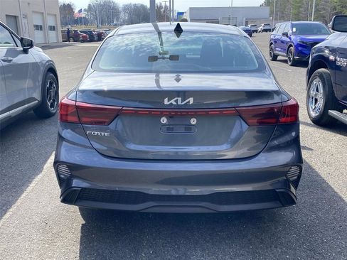 Used 2023 Kia Forte LXS FWD image 6