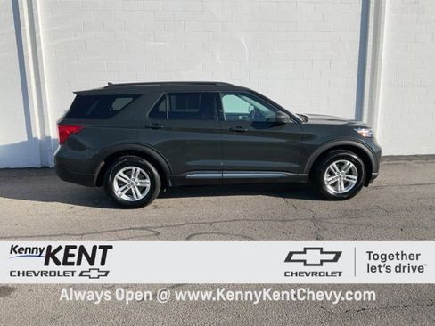 Used 2022 Ford Explorer XLT w/ Class IV Trailer Tow Package image 3