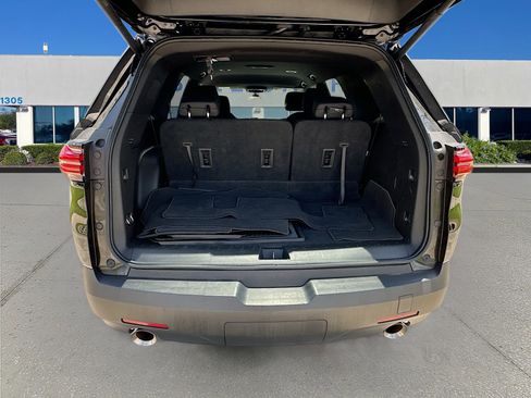 Used 2023 Chevrolet Traverse LT FWD image 24