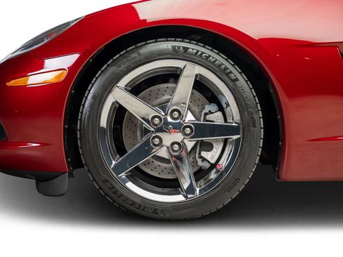 Used 2007 Chevrolet Corvette Convertible w/ Preferred Equipment Group RWD image 25