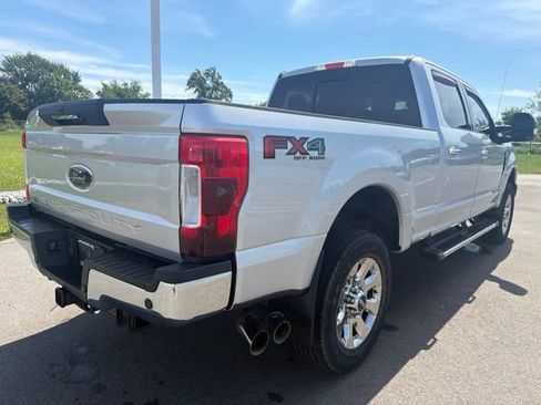 Used 2018 Ford F250 Lariat w/ Lariat Ultimate Package AWD/4WD image 10