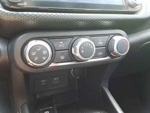 Used 2023 Nissan Kicks SV FWD image 32